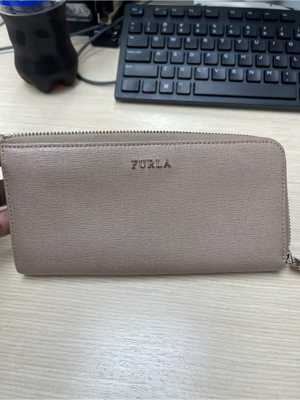Furla Vintage Blush Tan Zip-Around Saffiano Wallet EUVC